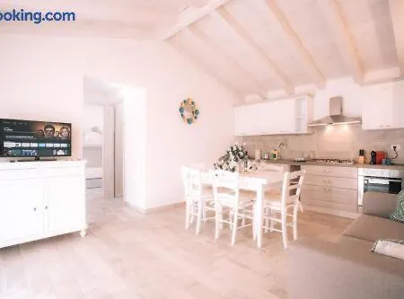 Nyaraló Brand New In La Caletta 500m From The